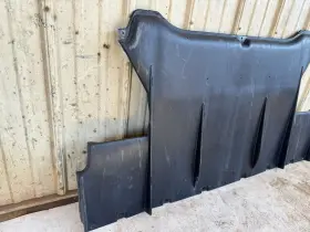 1057326-00-C TESLA Rear Bumper Undertray Splash Shield S25 #2