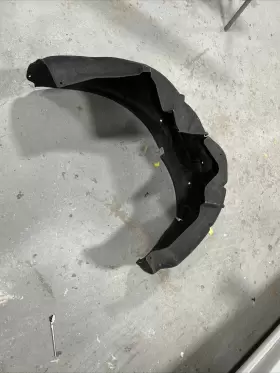 1081586-00-C TESLA Rear Right Quarter Panel Splash Guard M3 #2
