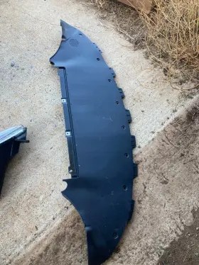 1818925-00-H TESLA Front Bumper Lower Cover Variance