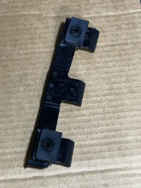 53883-0C040 TOYOTA Fender Liner Seal Left Tundra