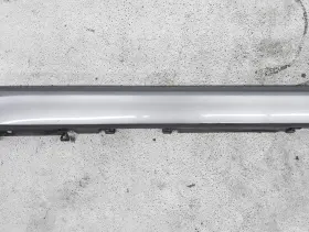 75851-08900 TOYOTA Passenger Skirt Rocker Molding Few Scrapes #3