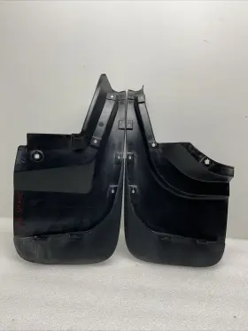 76625-0C070-76626-0C070 TOYOTA Rear Left Right Splash Guards