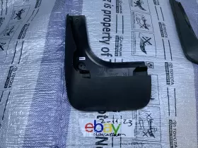 76626-0E020 TOYOTA Rear Left Mud Guard Lh Highlander