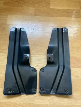 76647-04040 TOYOTA Mud Flap Bracket Set Rear Tacoma 76647-04040 TOYOTA Mud Flap Bracket Set Rear Tacoma
