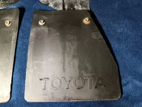 HILUX-4X2 TOYOTA Rear Mud Flap Flapflaps Splash Guard Bracket #2 HILUX-4X2 TOYOTA Rear Mud Flap Flapflaps Splash Guard Bracket #2