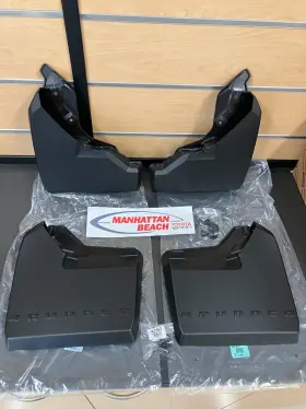 PK389-35S10-TP TOYOTA Pro Trailhunter Mudguard Mudflap Set