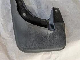1J0075111 VOLKSWAGEN Front Left Votex Mud Flap MK4 Vw #2