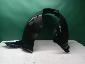 5C6-805-912 VOLKSWAGEN Front Right Fender Splash Guard Jetta