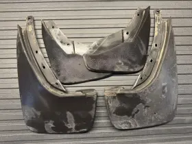 31435990 VOLVO Splash Guards XC60