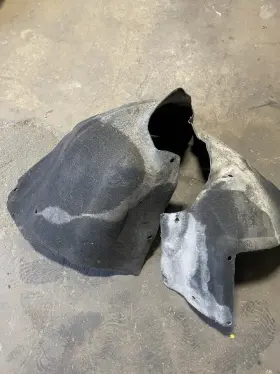 565.VO1P14 VOLVO Tesla Frontleft Driver Fender Liner Splash