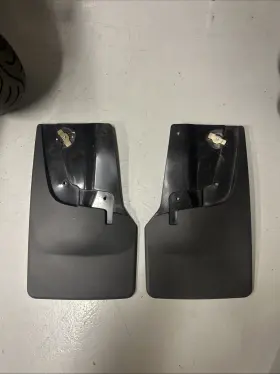 787765934251 WEATHERTECH Drill Mudflaps Bison Front ZR2