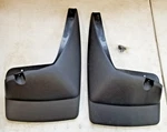 Nos Oem Genuine Gm Front Splash Guard Set 07-14 Gmc Yukon 07-10 Tahoe Suburban. Fixed Price $10.00.